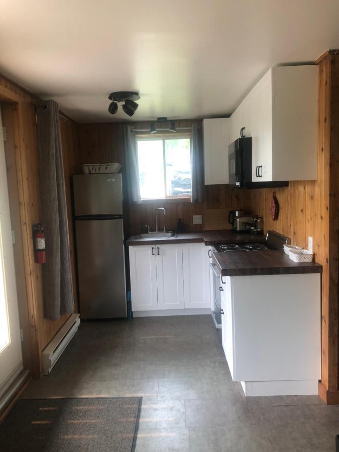 Chalets Les Chanterelles De Forillon L'Anse-au-Griffon Eksteriør billede
