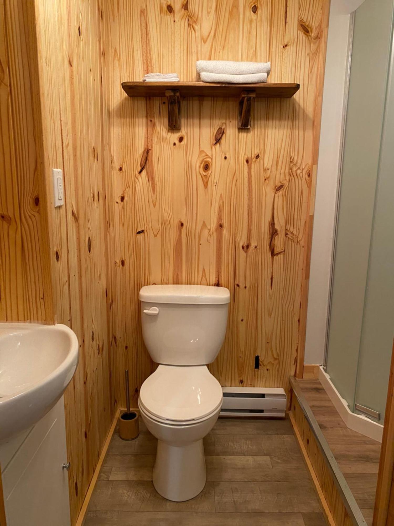 Chalets Les Chanterelles De Forillon L'Anse-au-Griffon Eksteriør billede
